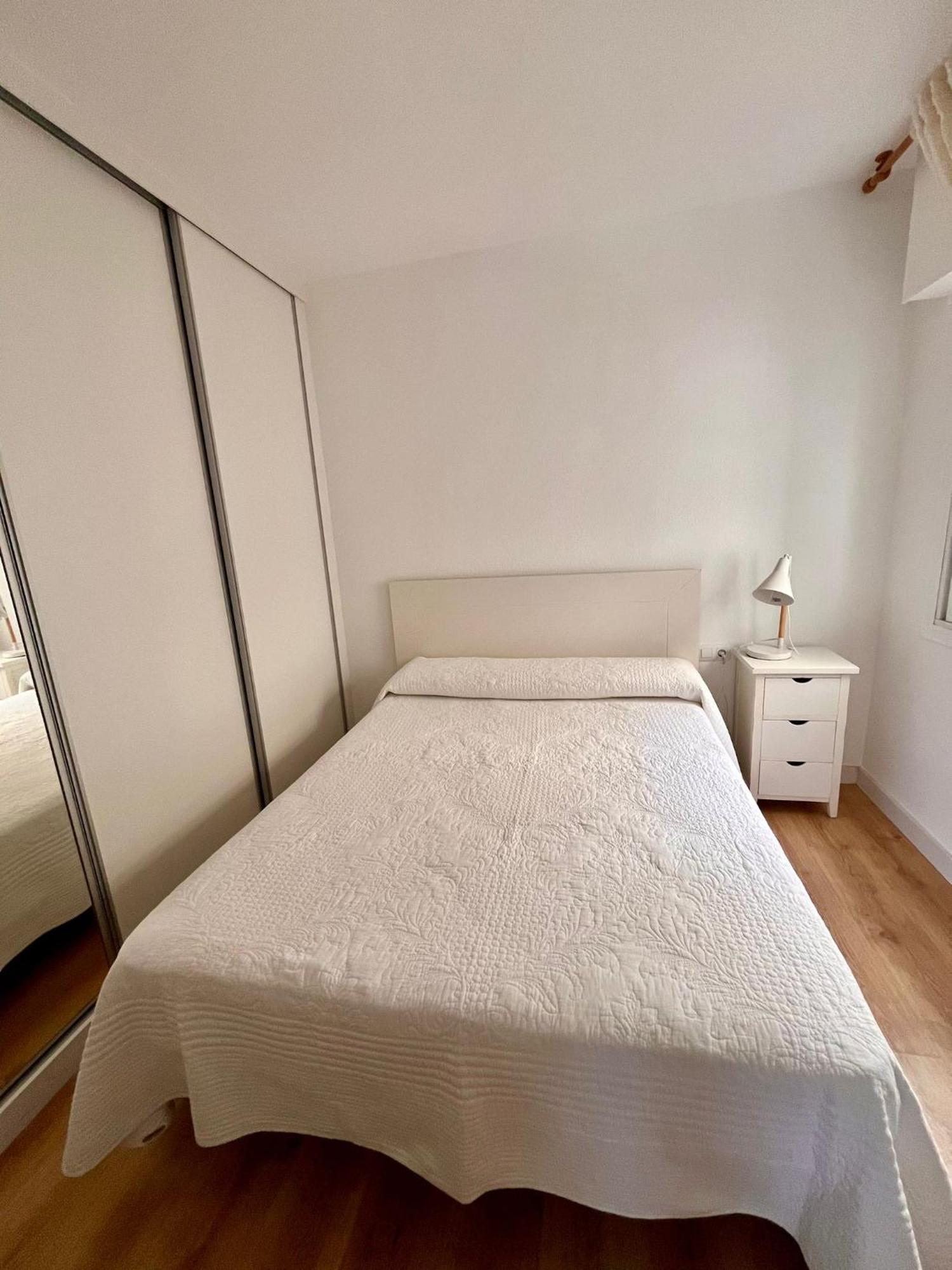 Vista Puerto 180 Apartment Рокетас де Мар Екстериор снимка